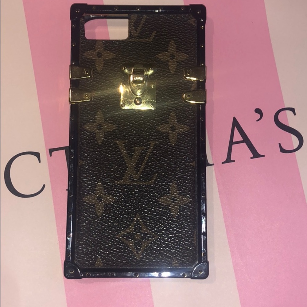 Louis Vuitton Case